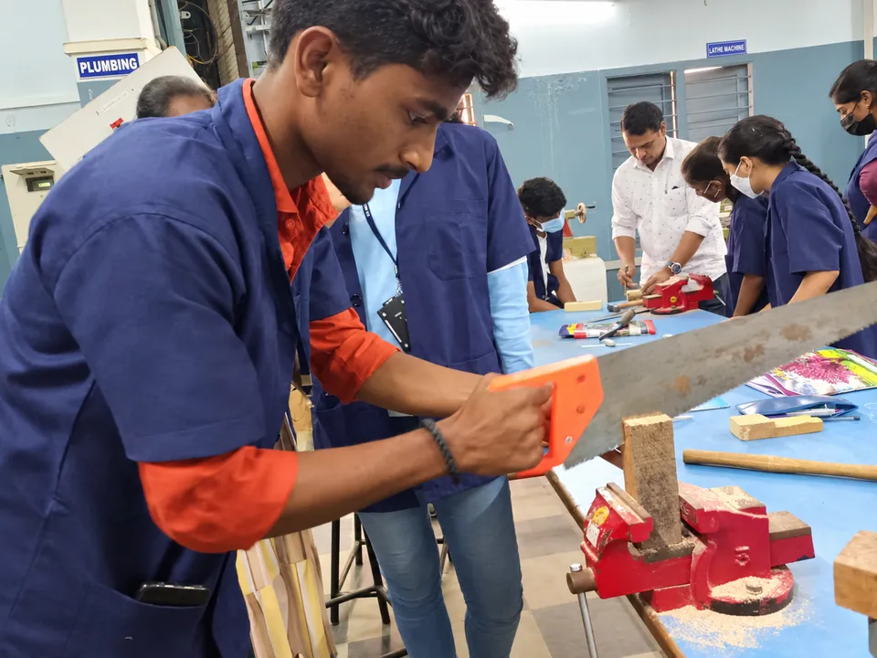 Engineering workshop — photograph 11