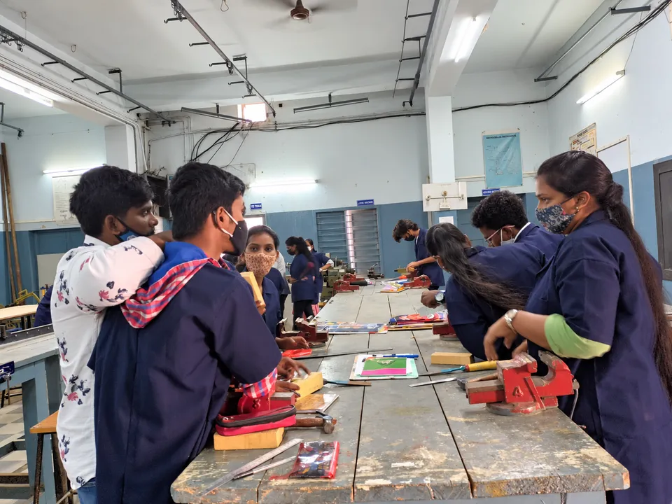 Engineering workshop — photograph 7
