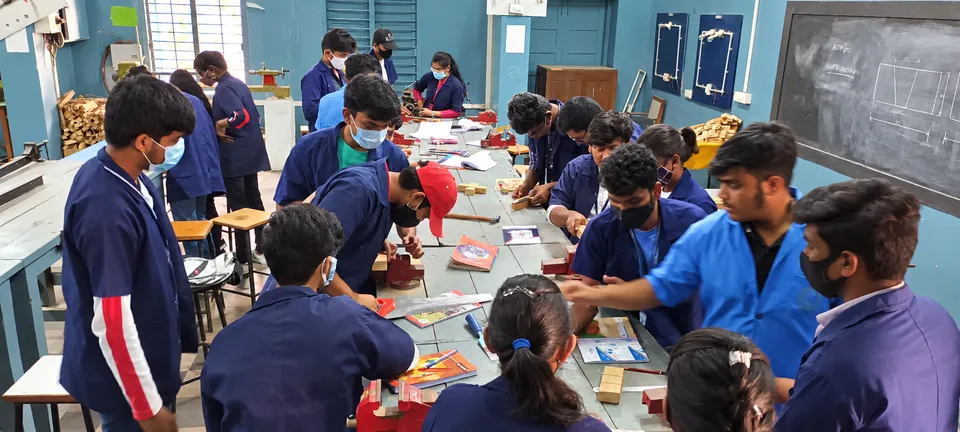 Engineering workshop — photograph 5