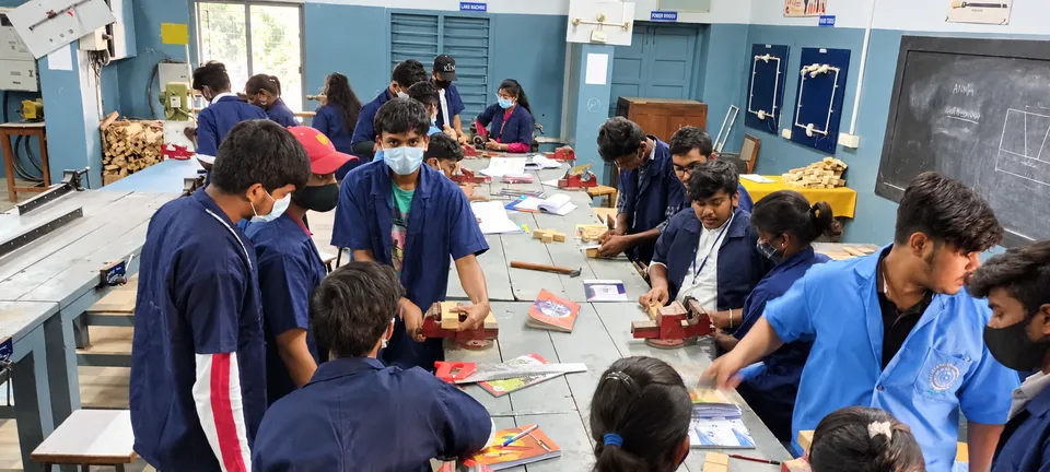 Engineering workshop — photograph 6