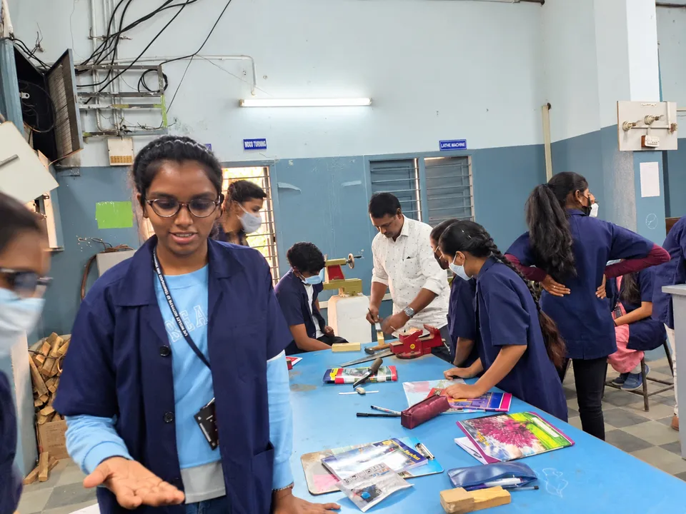 Engineering workshop — photograph 9